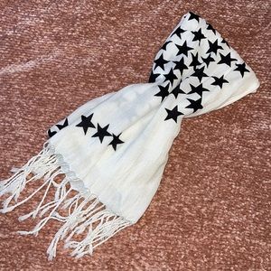 Delia’s Star scarf